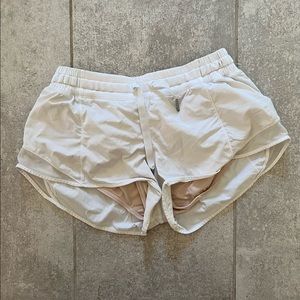 Lululemon Hotty Hot Short